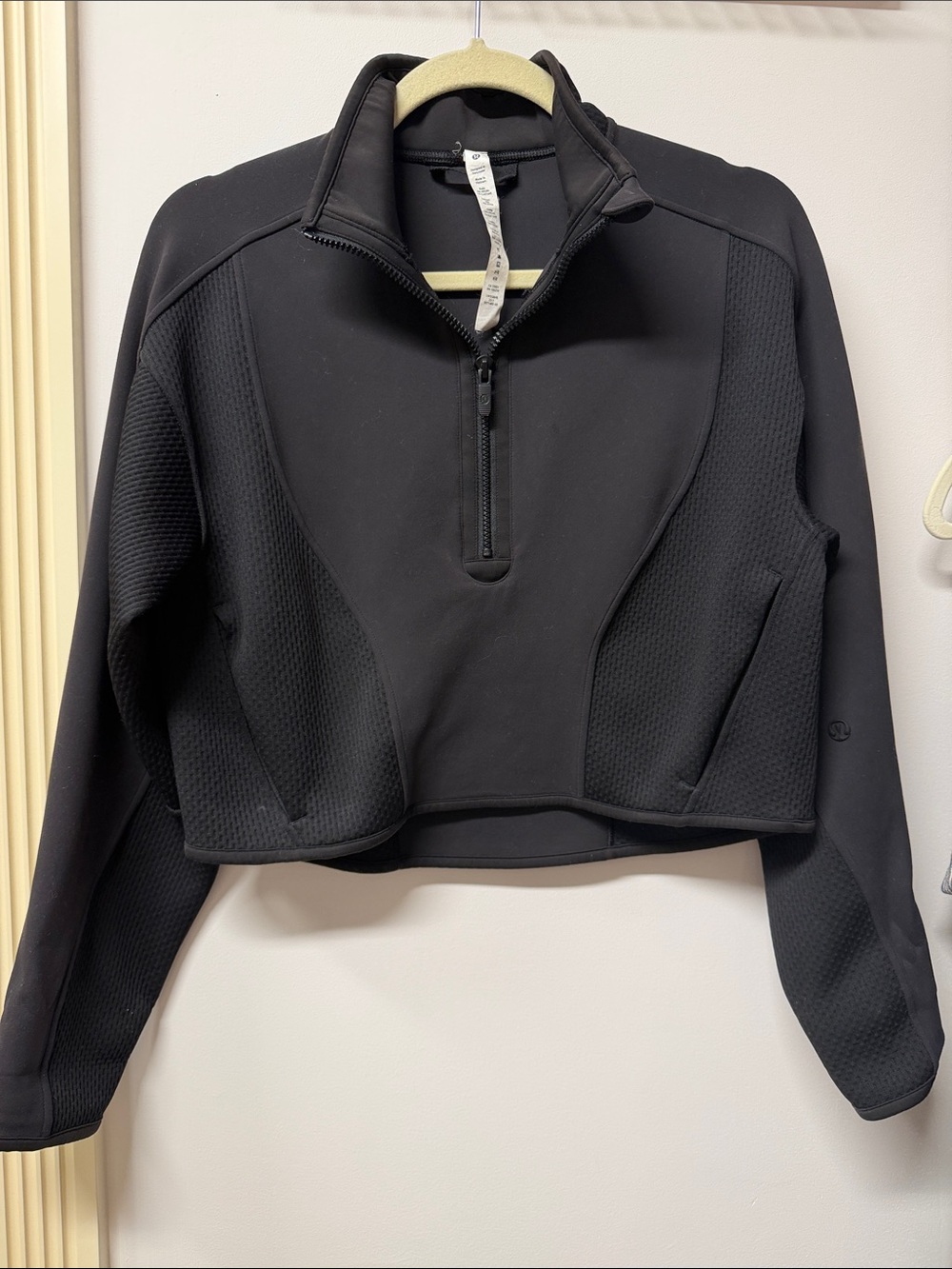 Lululemon Cropped Half Zip Scuba